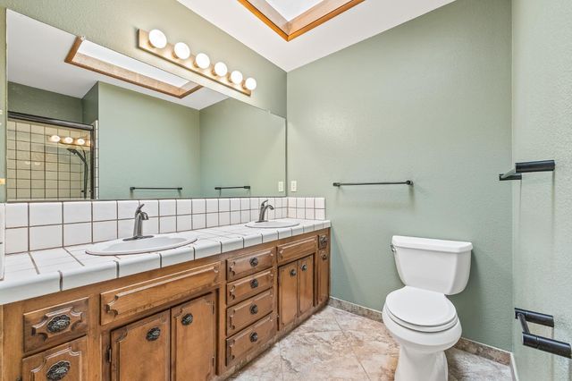 867 E Frederick Avenue, Fresno, CA 93720