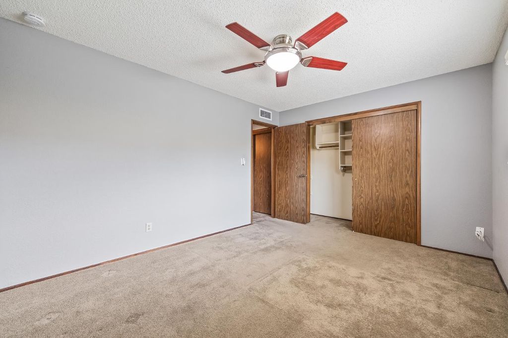 Image 35 of property listing at 867 E Frederick Avenue, Fresno, CA 93720