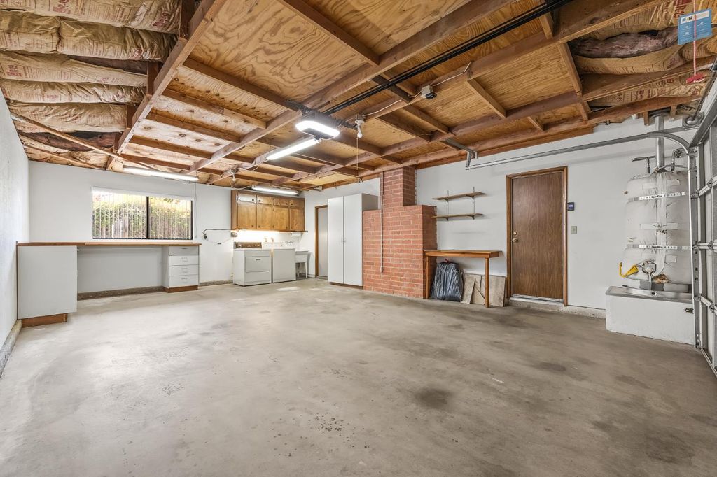 Image 48 of property listing at 867 E Frederick Avenue, Fresno, CA 93720
