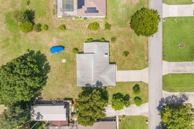 910 LIBERTY LANE, Auburndale, FL 33823