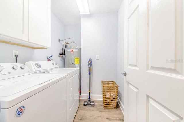 910 LIBERTY LANE, Auburndale, FL 33823