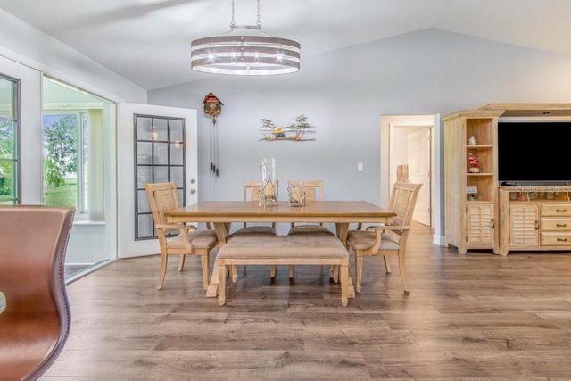 910 LIBERTY LANE, Auburndale, FL 33823