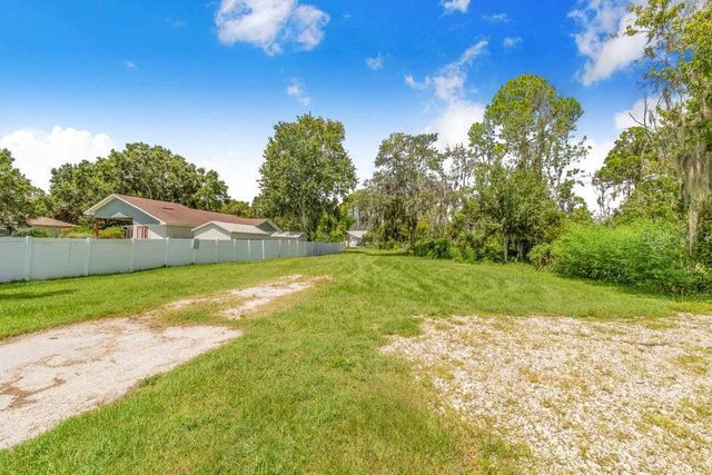 910 LIBERTY LANE, Auburndale, FL 33823