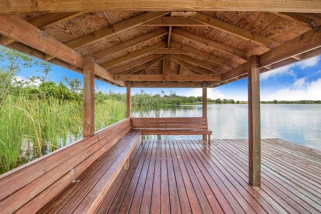 910 LIBERTY LANE, Auburndale, FL 33823