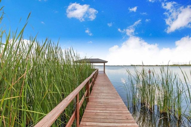 910 LIBERTY LANE, Auburndale, FL 33823