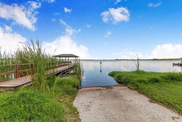 910 LIBERTY LANE, Auburndale, FL 33823