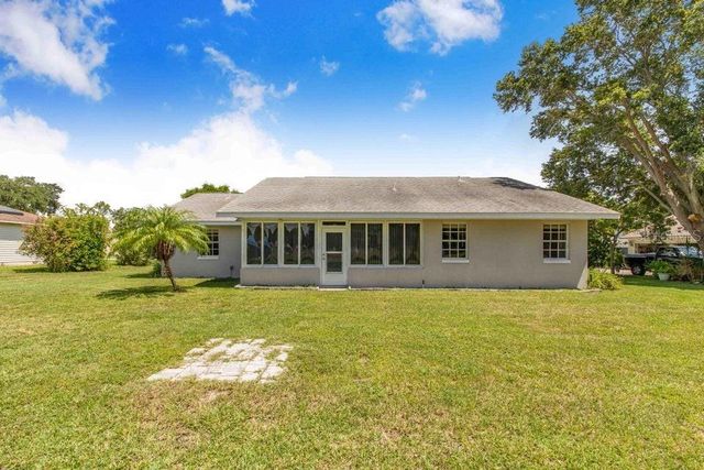 910 LIBERTY LANE, Auburndale, FL 33823