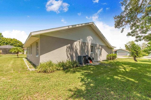 910 LIBERTY LANE, Auburndale, FL 33823