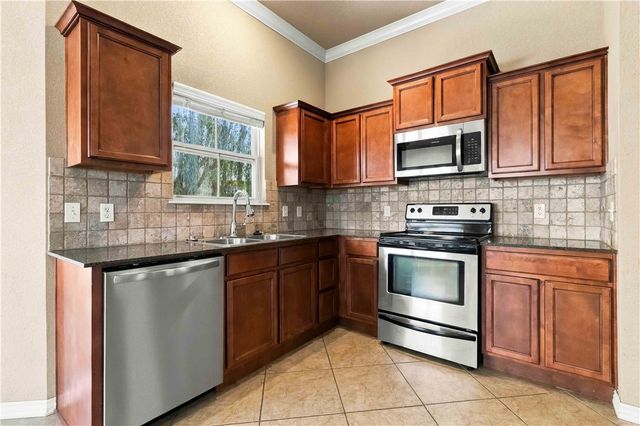 2656 N Sierra Avenue, Fayetteville, AR 72703