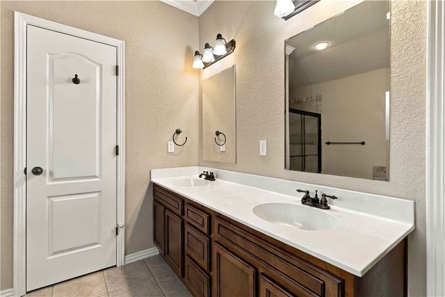 2656 N Sierra Avenue, Fayetteville, AR 72703