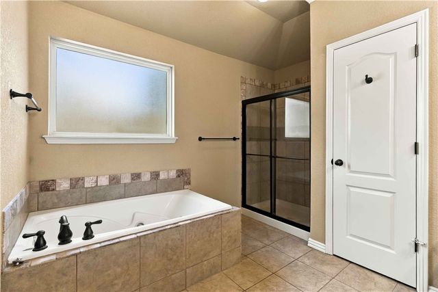 2656 N Sierra Avenue, Fayetteville, AR 72703