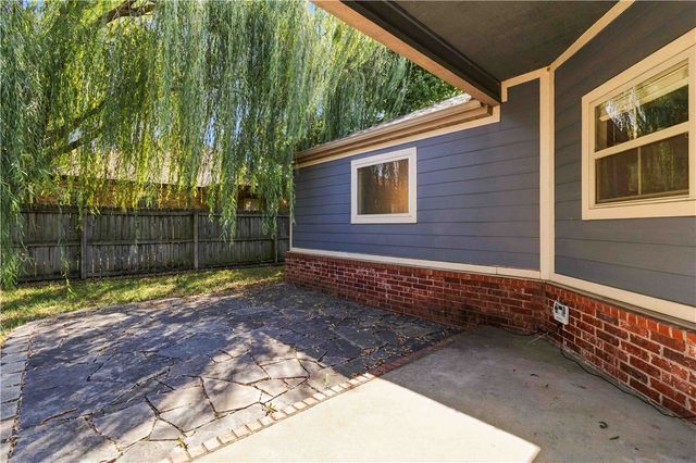 2656 N Sierra Avenue, Fayetteville, AR 72703