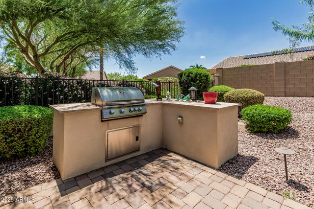 5261 N ARROWHEAD Drive, Eloy, AZ 85131