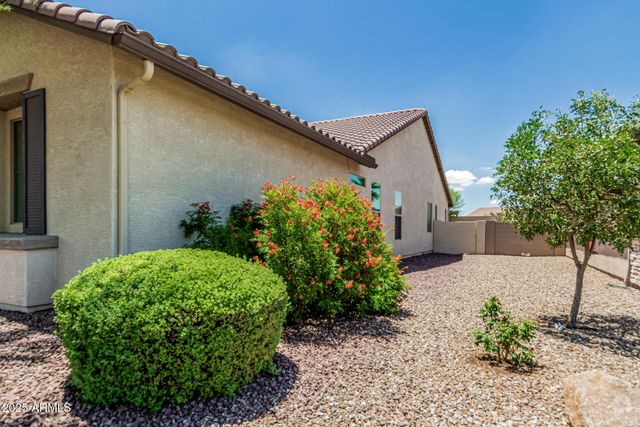 5261 N ARROWHEAD Drive, Eloy, AZ 85131