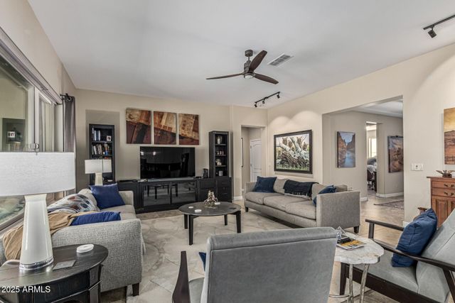 5261 N ARROWHEAD Drive, Eloy, AZ 85131