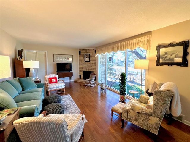 1348 Engel Road, Lawrence, KS 66044