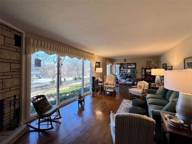 1348 Engel Road, Lawrence, KS 66044