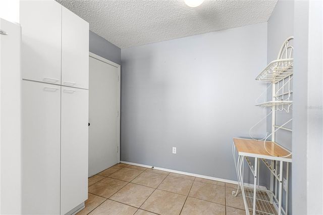 2140 ESTEVEZ DRIVE, Lady Lake, FL 32159