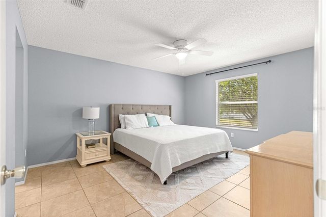2140 ESTEVEZ DRIVE, Lady Lake, FL 32159