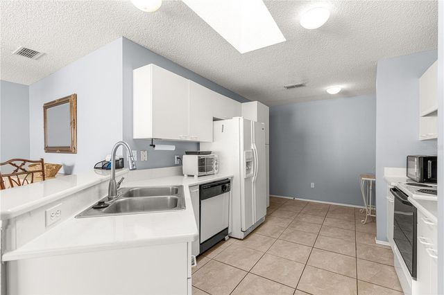 2140 ESTEVEZ DRIVE, Lady Lake, FL 32159