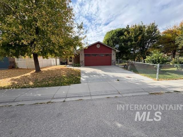 431 W Edwards Ave, Nampa, ID 83686 property photo