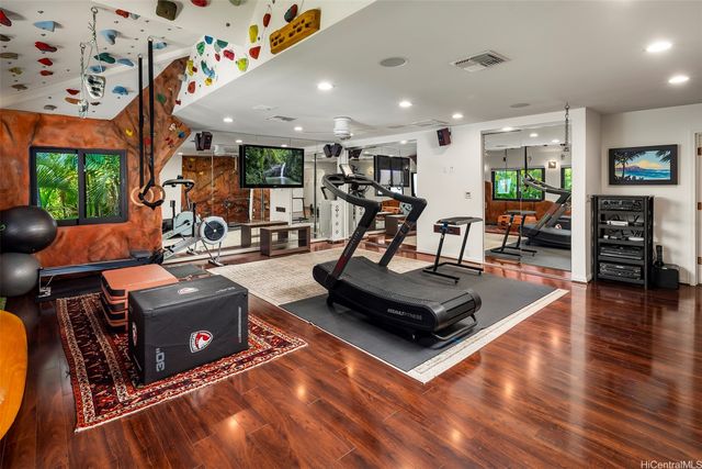 4366 Royal Place, Honolulu, HI 96816