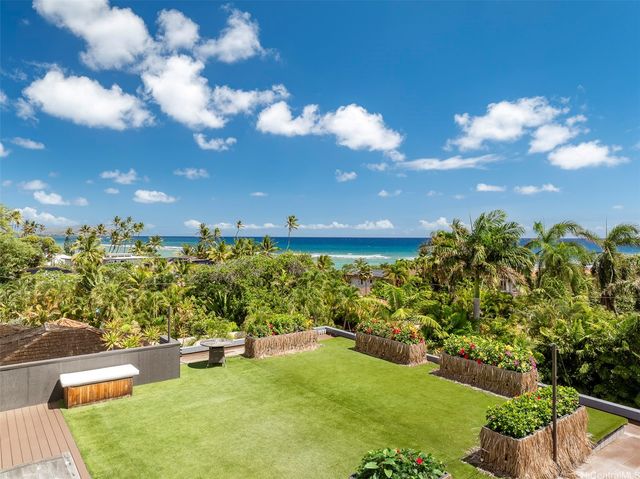 4366 Royal Place, Honolulu, HI 96816