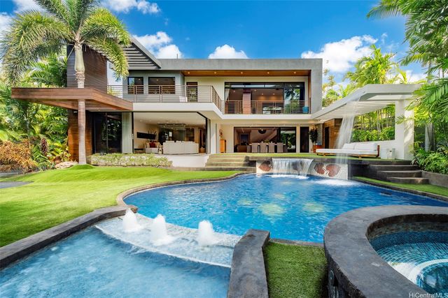 4366 Royal Place, Honolulu, HI 96816