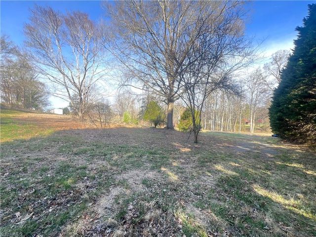8516 Hudson-James Road, Summerfield, NC 27358