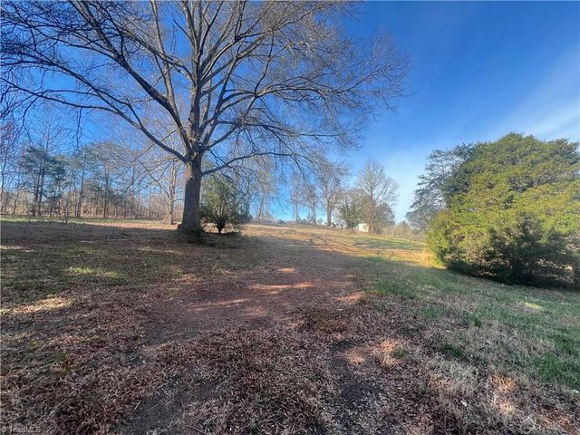 8516 Hudson-James Road, Summerfield, NC 27358