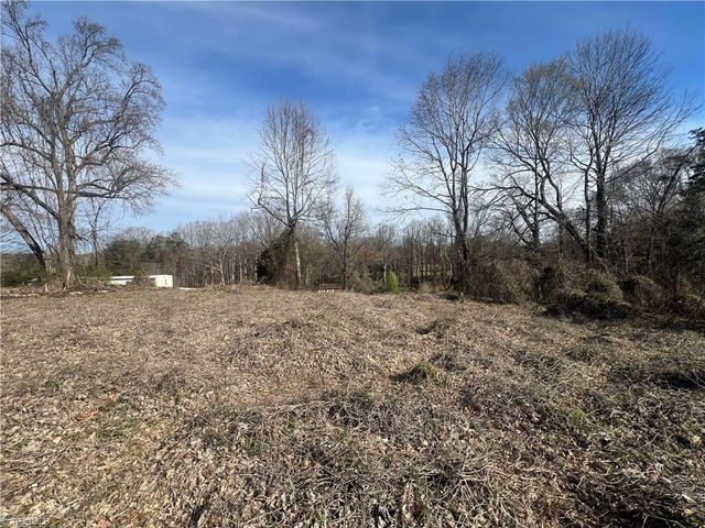 8516 Hudson-James Road, Summerfield, NC 27358