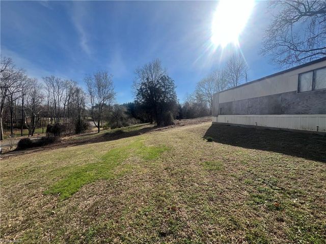 8516 Hudson-James Road, Summerfield, NC 27358