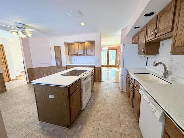 W6178 WESTLAKE COURT, Fond Du Lac, WI 54937