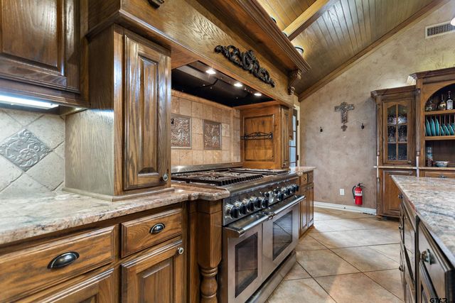 19678 C R 4125, Lindale, TX 75771