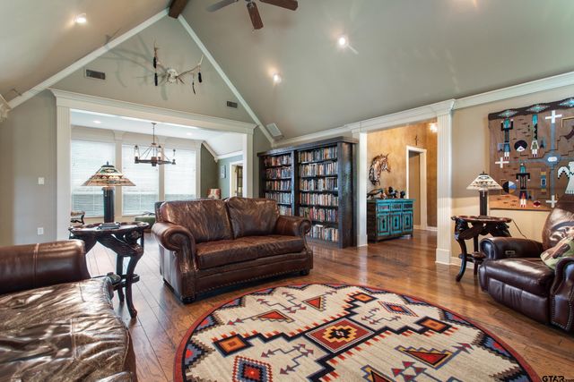 19678 C R 4125, Lindale, TX 75771