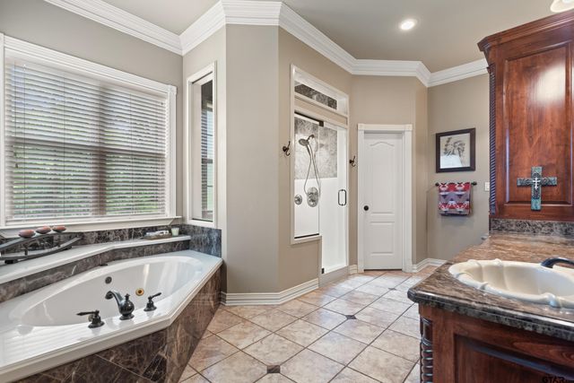 19678 C R 4125, Lindale, TX 75771