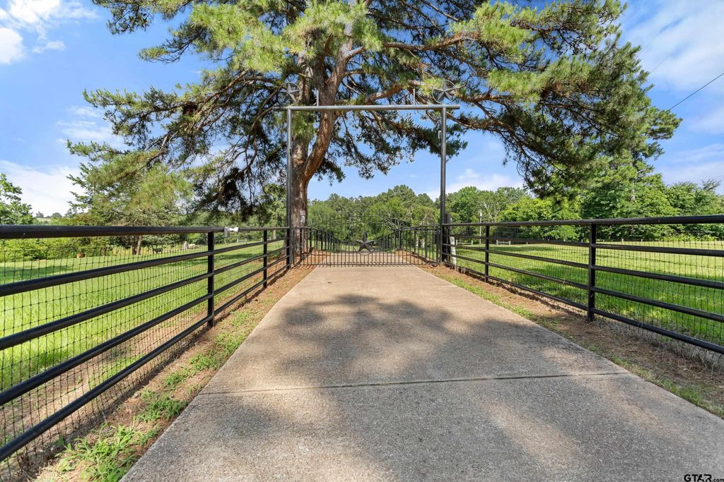 19678 C R 4125, Lindale, TX 75771