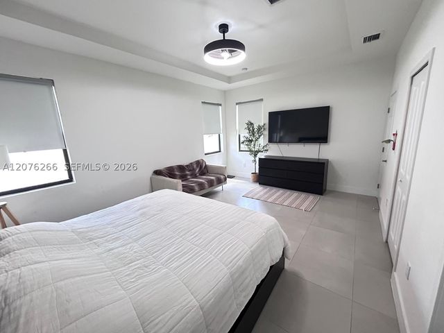 14435 SW 13th Ter, Miami, FL 33184