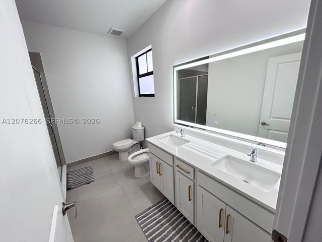 14435 SW 13th Ter, Miami, FL 33184