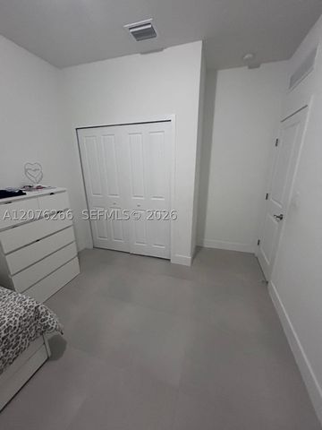 14435 SW 13th Ter, Miami, FL 33184