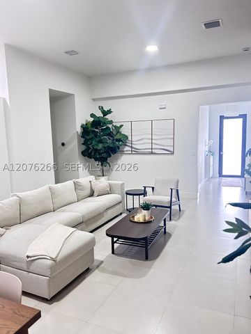 14435 SW 13th Ter, Miami, FL 33184