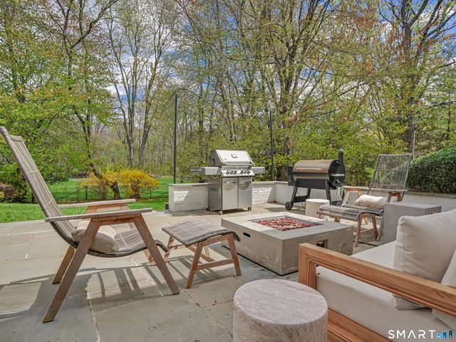 48 North Meadows Lane, Stamford, CT 06903