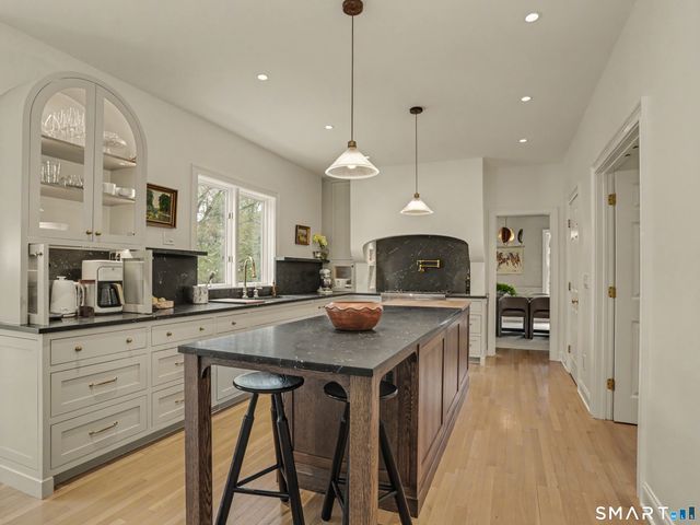 48 North Meadows Lane, Stamford, CT 06903