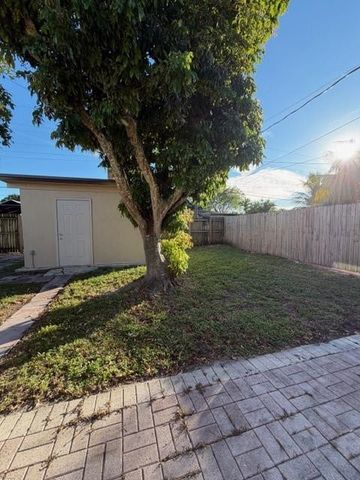 1966 NE 177, North Miami Beach, FL 33162