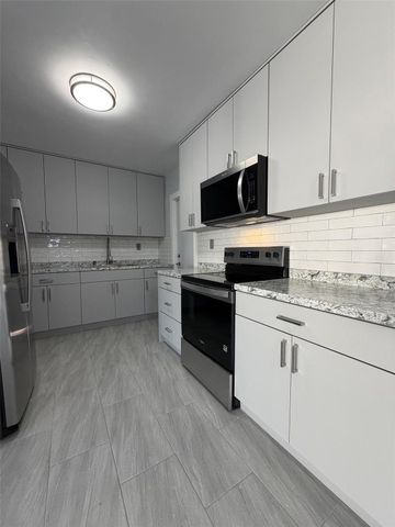 1966 NE 177, North Miami Beach, FL 33162