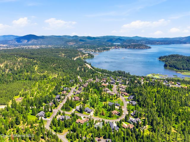 2697 S Espinazo Dr, Coeur D'alene, ID 83814