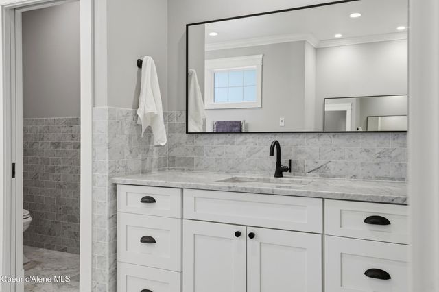 2697 S Espinazo Dr, Coeur D'alene, ID 83814