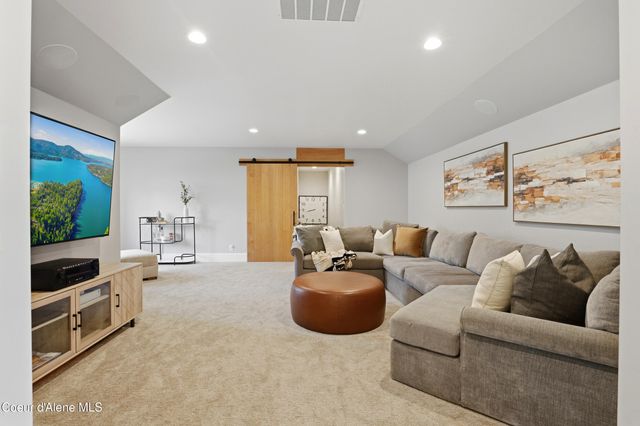 2697 S Espinazo Dr, Coeur D'alene, ID 83814