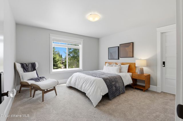 2697 S Espinazo Dr, Coeur D'alene, ID 83814
