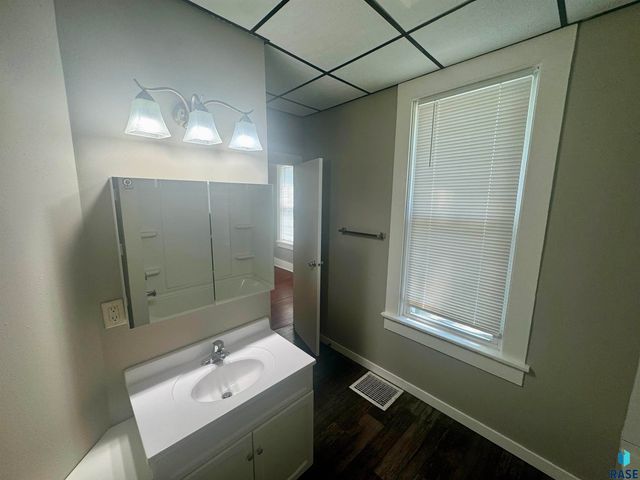 413 S Walts Ave Avenue, Sioux Falls, SD 57104
